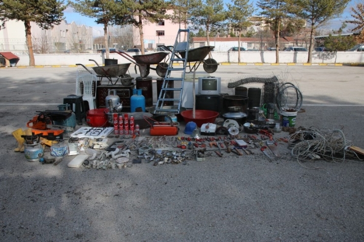 Başkent’te Hırsızlık Şüpheleri Yakalandı