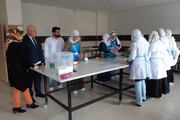 Bayburt Belediyesi Aile Yaşam Merkezinde Kurslar Başladı