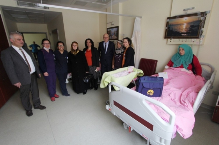 Bayburt Belediyesi’nden ‘Hoş Geldin Bebek Seti’ Projesi