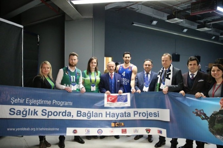 Dostluk Basketbol Maçına Taşındı