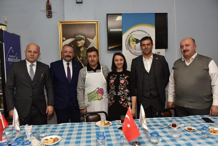 Bozüyük Pazaryerililer Derneği’nden Sucuk Ve Salep Gecesi