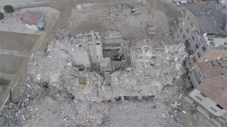 Elazığ’da Deprem 24 Bin Yapıya Hasar Verdi