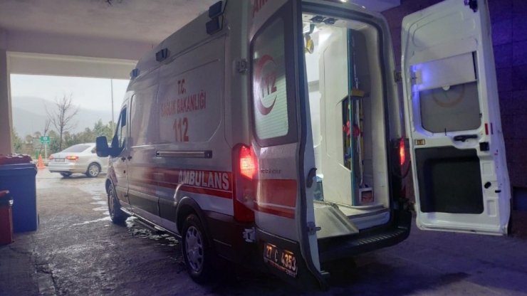 Gaziantep’te Otomobil Takla Attı: 3 Yaralı