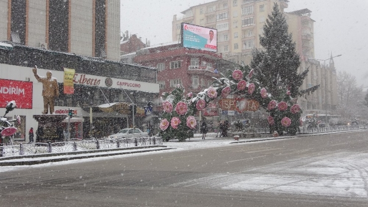 Isparta’da Kar Yağışı Etkili Oldu