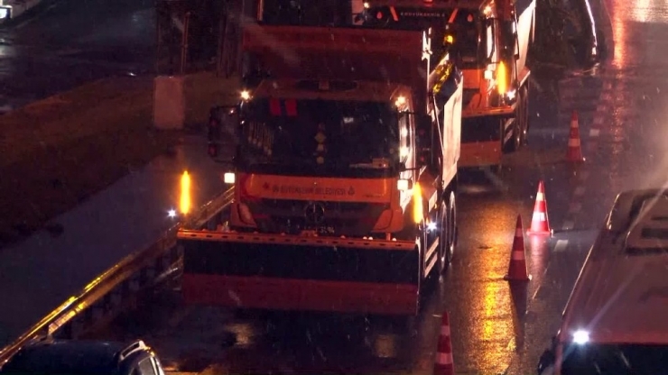 İstanbul’da Kar Yağışı Etkisini Göstermeye Başladı