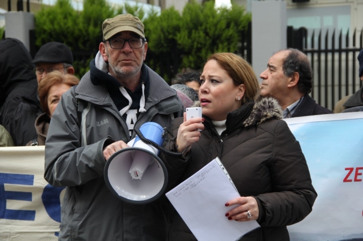 İzmir’de Çevrecilerden Cüruf Toplama Alanı Tepkisi