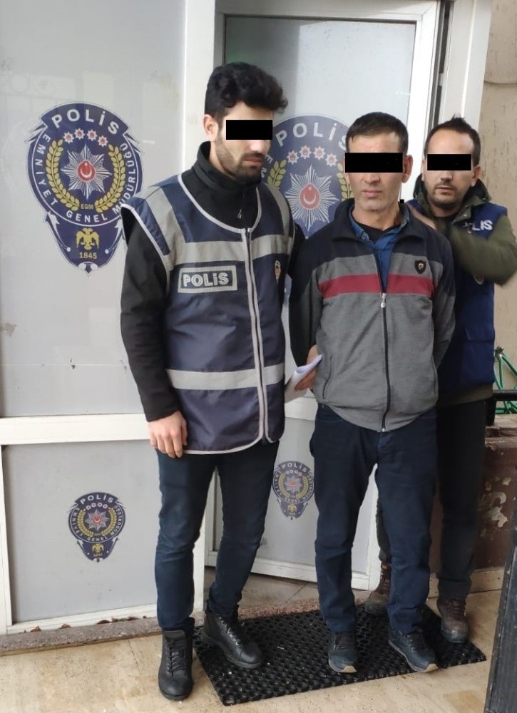 İzmir’de 9 Evi Soyan Hırsız Yakalandı
