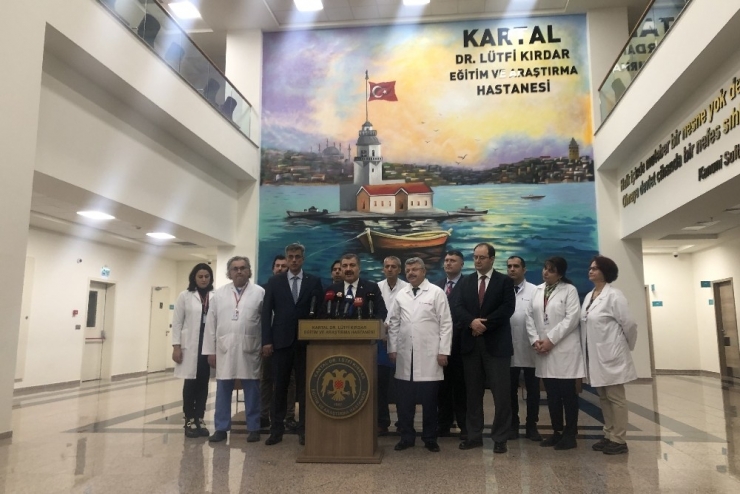 Sağlık Bakanı Koca Uçak Kazasında Yaralananları Ziyaret Etti