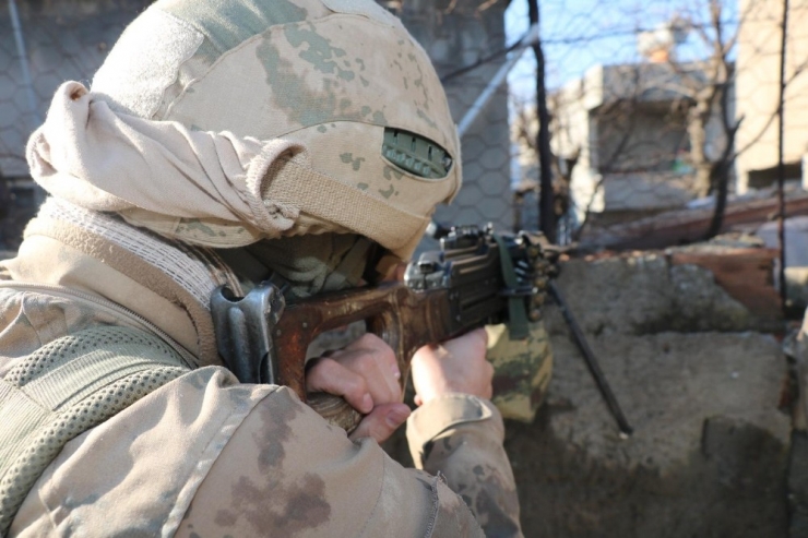 Siirt’te Terör Örgütü Pkk’ya Yardım Eden 1 Kişi Gözaltına Alındı