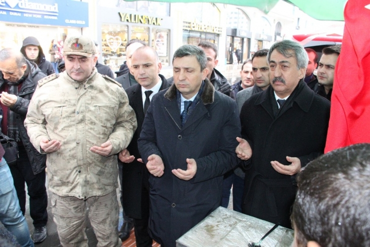 Batman’da Şehitler İçin Helva Dağıtıldı