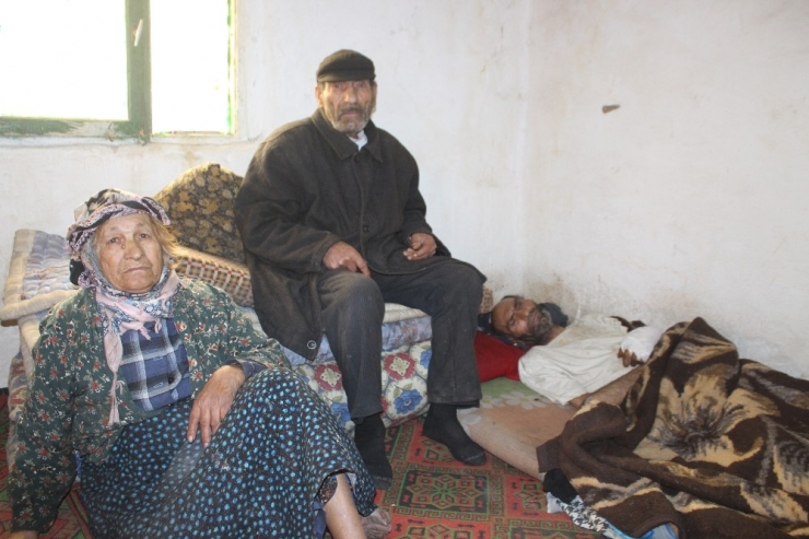 Bir Anne Ve Babanın Yardım Çığlığı