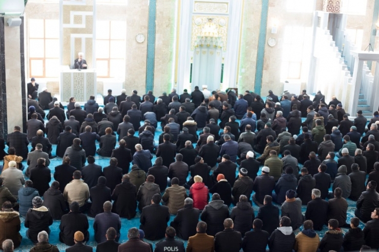 Şehitler İçin Mevlit Okutulup Musibetler İçin Kurban Kesildi