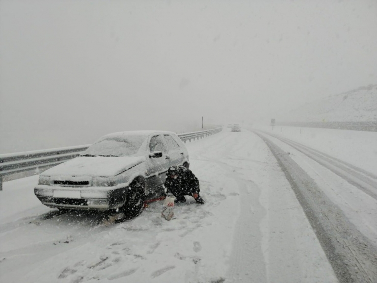 Konya-antalya Kara Yolunda Yoğun Kar Yağışı