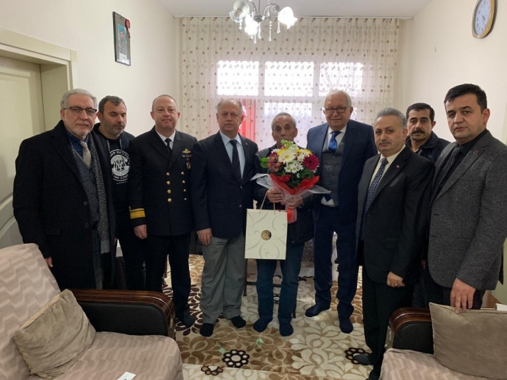 Kaymakam Çorumluoğlu Şehit Ailelerini Ziyaret Etti