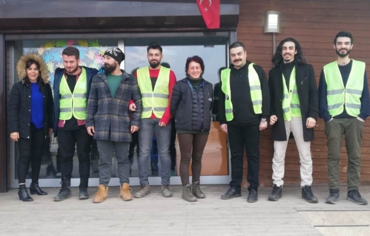 Kumbarasında Biriktirdiği Paraları Elazığ’a Gönderdi
