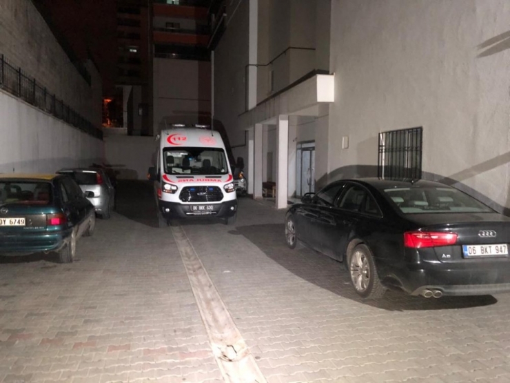 Ankara’da Annesini Kurtarmak İsteyen Genç Babasını Vurdu