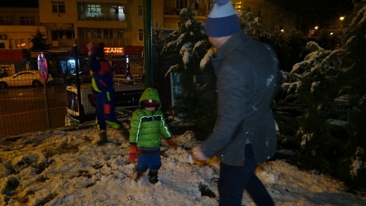 Beklenen Kar Bursa’ya Yağdı