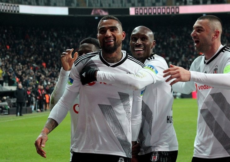 Boateng İlk Maçında Golünü Attı