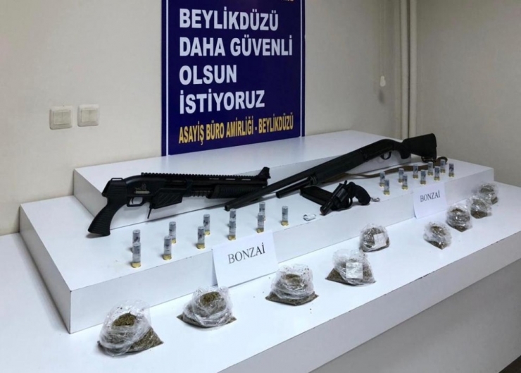 Uyuşturucu Ve Silah Deposu Yakalandı