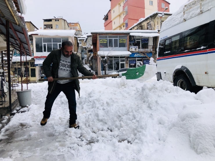 Hizan’da Kar Yağışı Ve Tipi