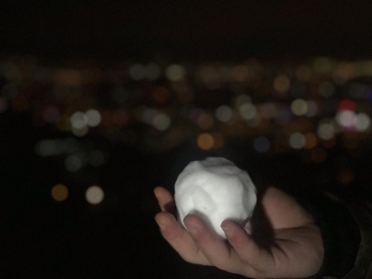 Kar Yağışı Sabaha Karşı Şehri Beyaza Bürüdü