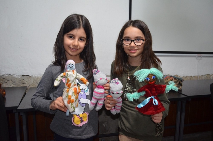 Teknoloji Bağımlılığına Dur Demek Adına Geçmişe Gittiler