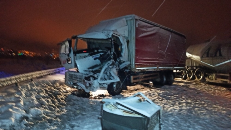 Tem’de Zincirleme Kaza: 1 Yaralı