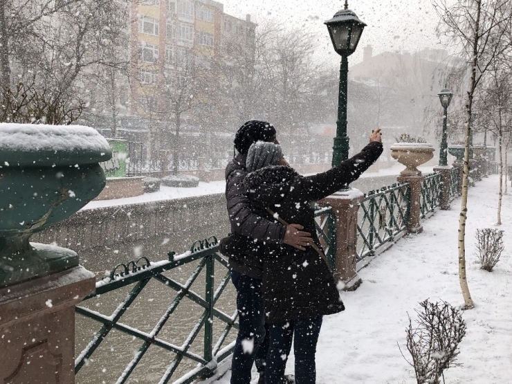 Eskişehir’de Kar Bir Başka Güzel