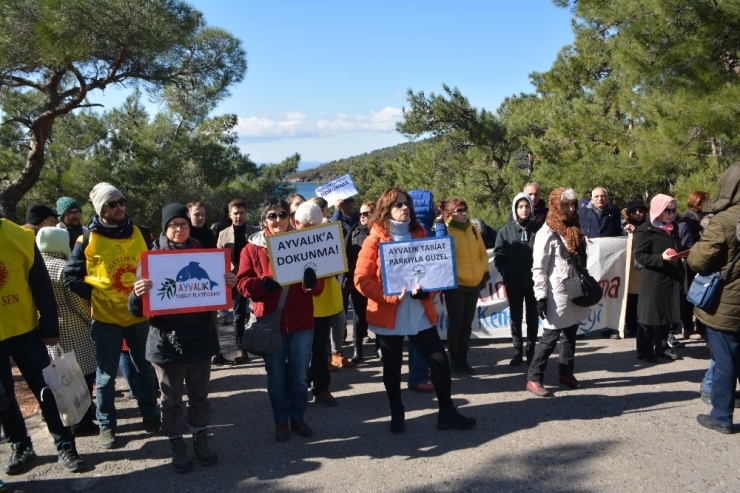 Ayvalıklılar Parkın İhaleye Çıkmaması İçin Toplandılar