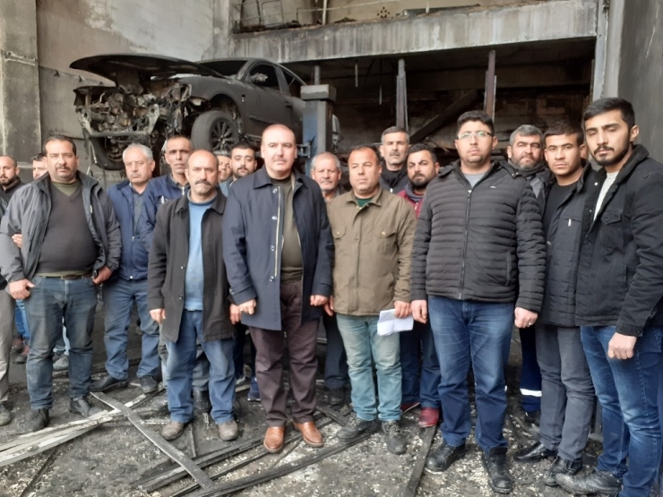 Oto Sanayi Sitesi Esnafından Örnek Davranış