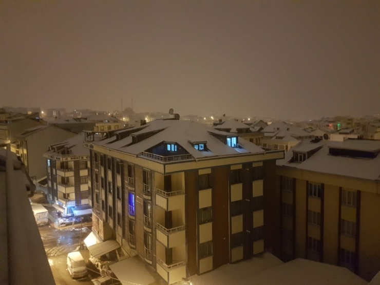 İstanbul Kent Geneli Beyaza Büründü