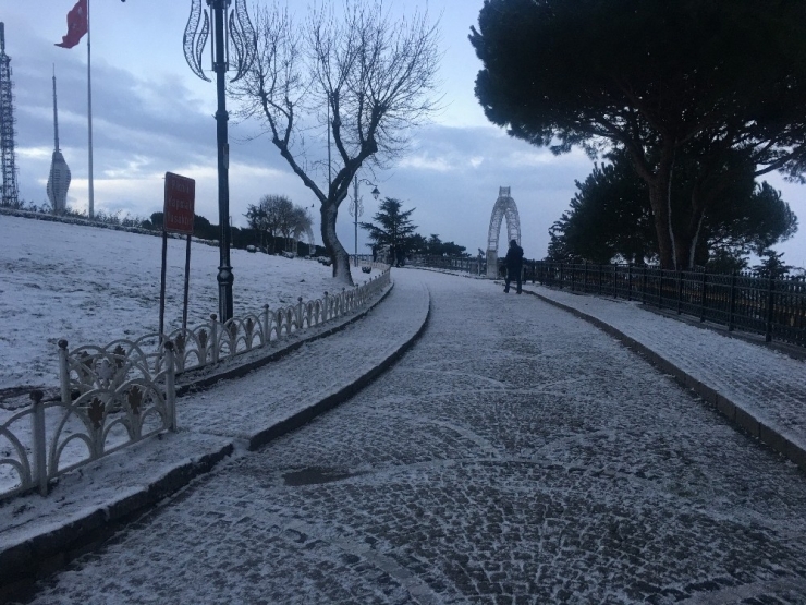 İstanbullular, Kar Manzaralarına Uyandı