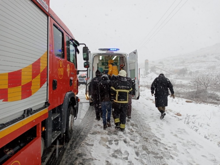 Engelli Basketbolcuları Taşıyan Minibüs Şarampole Devrildi: 13 Yaralı