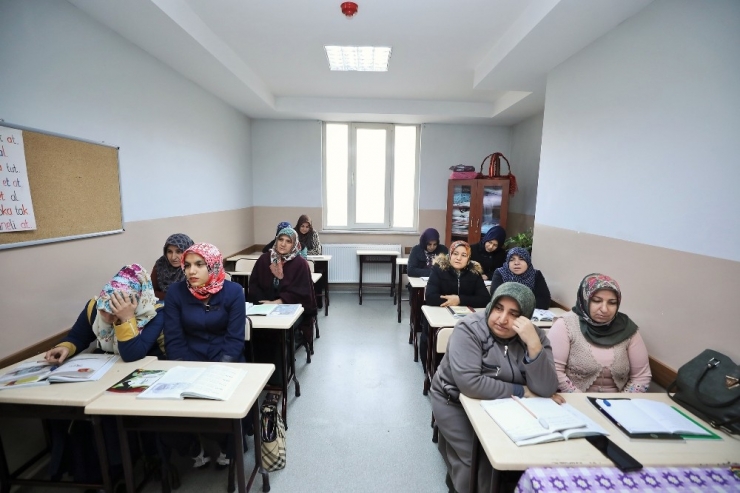 Okuma-yazma Bilmeyen Kalmayacak