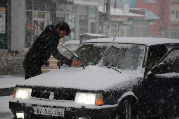 Kar Yağışına En Fazla Sevinen Çocuklar Oldu