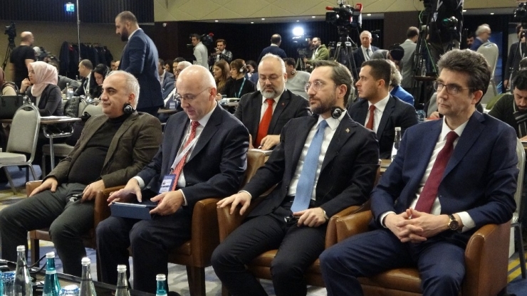 İletişim Başkanı Altun: “Suriye’de Ok Yaydan Çıkmıştır”