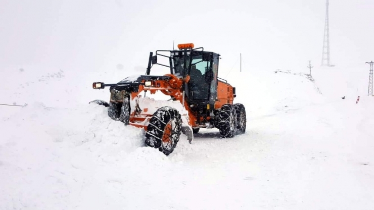 Siirt’te 104 Köy Yolu Ulaşıma Kapandı