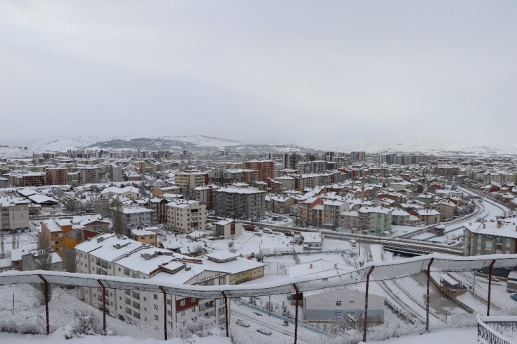 Kar Hayatı Felç Etti