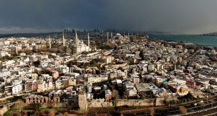 Tarihi Yarım Ada Gelinliğini Giydi