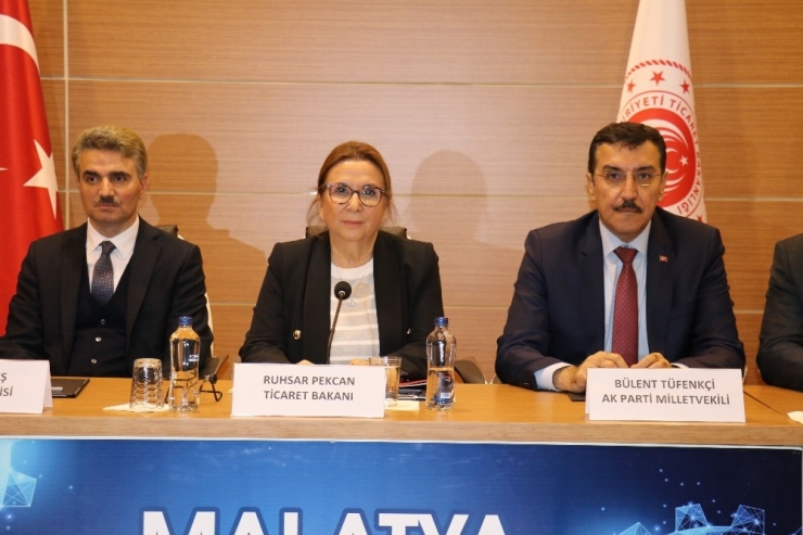 Ticaret Bakanı Pekcan İş İnsanlarıyla Buluştu