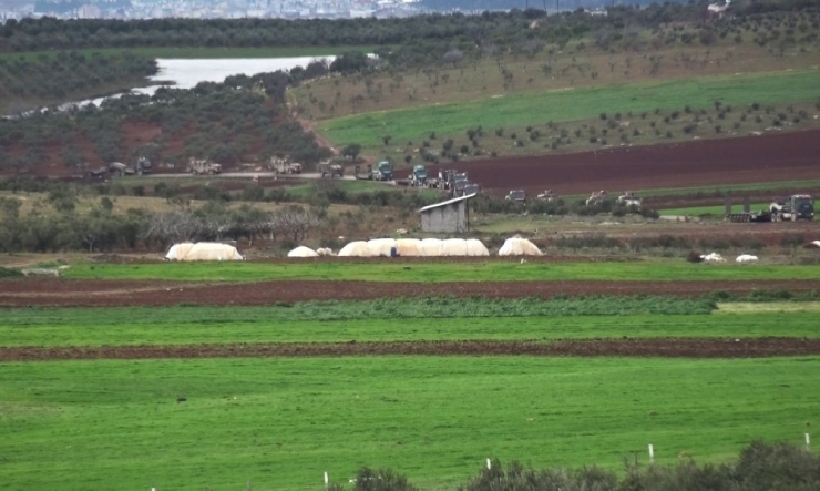 Suriye Sınırına 300’ü Aşkın Araçlı Askeri Sevkiyat