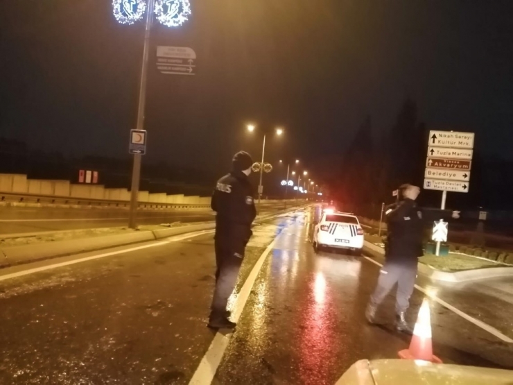 Tuzla’da Askeri Alanda Korkutan Yangın