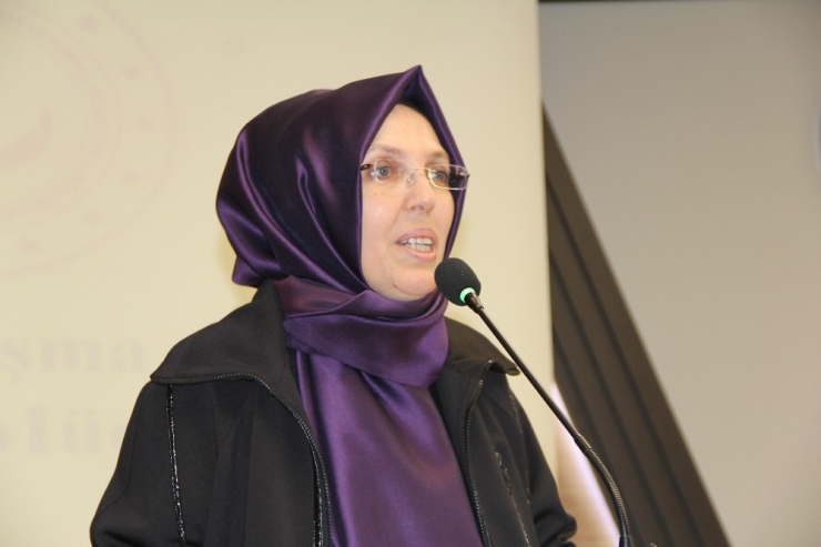 Ak Parti’den “Koruyucu Aile” Eğitimi