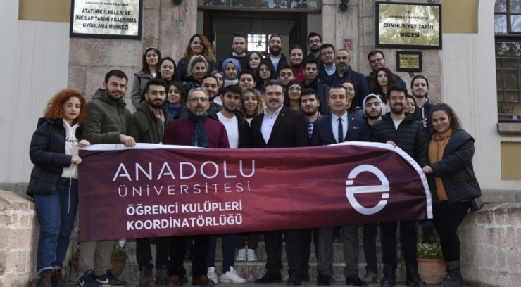 Anadolu Üniversitesi Öğrenci Kulüpleri Koordinatörlüğü Bir Yılda 714 Etkinlik Düzenledi