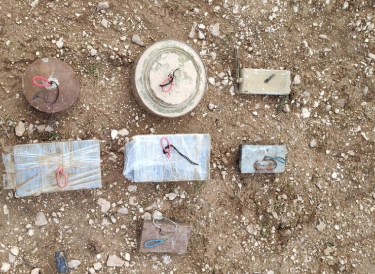 Msb: “Barış Pınarı Bölgesinde 5 Adet El Yapımı Anti Personel Mayın Ve 2 Adet El Yapımı Anti Tank Mayını Tespit Edilerek İmha Edildi”