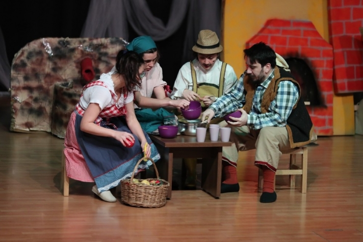 Dünya’yı Kurtaran Çevreci ’Işıl Kız’ Başakşehir’de