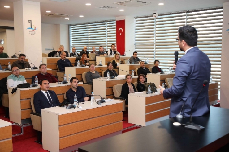 Bayraklı Belediyesinden Memurlara İhale Eğitimi