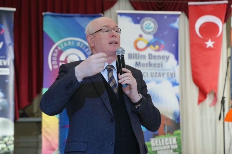 Başkan Kurt Çocuklarla Deney Yaptı