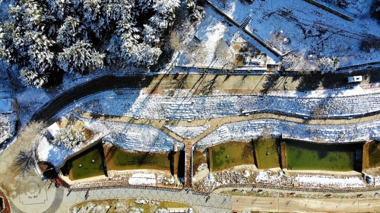 Denizli’ye Yağan Kar En Çok Çocukları Sevindirdi