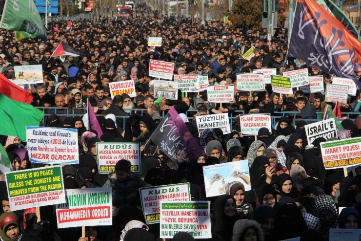 Diyarbakır’da ’Kudüs Bizimdir’ Mitingi